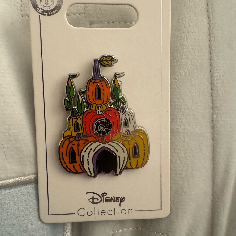 Disney Pumpkin Castle Pin